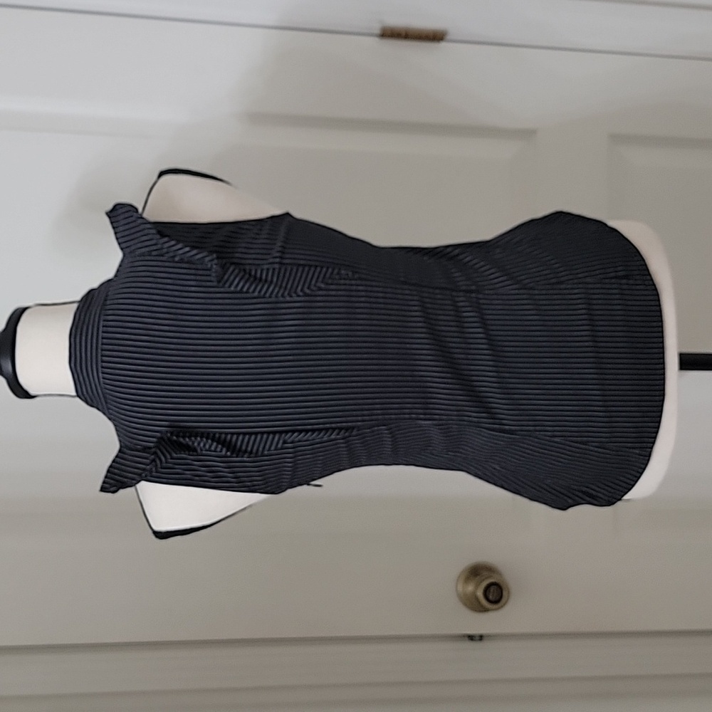 Express Size XS Black White Stripe Ruffle Front Sleeveless Blouse, Exc Used Cond - Picture 5 of 12
